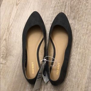 NWT Grey ballet flats